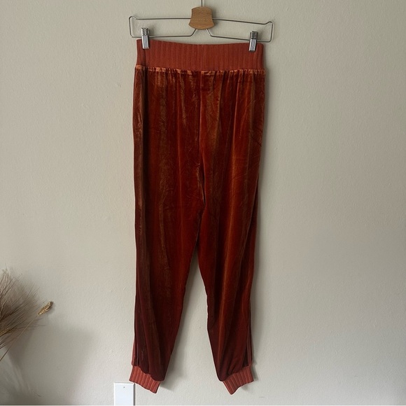 House of CB London Velour Track Sporty Chic Joggers in Rust Orange Size Small - Picture 9 of 12